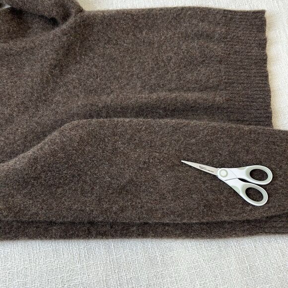 Quince 100% Mongolian Cashmere Crewneck Sweater Brown Women’s Size XL Soft Cozy - Picture 8 of 9